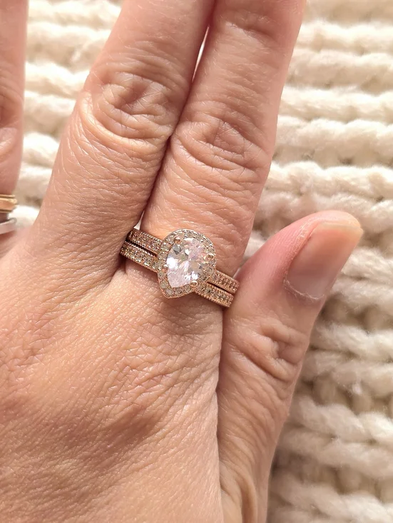 💎NEW💎 ROSE GOLD SIMULATED DIAMOND HALO RING SET - Picture 9 of 11